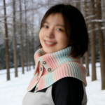 Snug Cowl Crochet Yarn Kit - Image 2